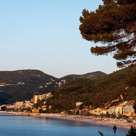 Apartment La Casa Sul Mare By World *